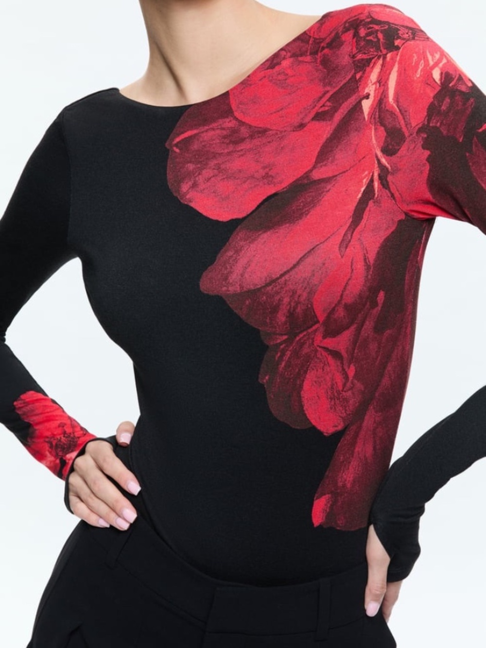 Alice + Olivia Masako Bodysuit Peony Petals Bright Ruby size M - Picture 4 of 14